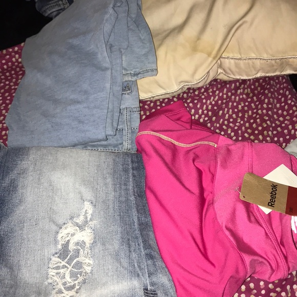 LOT CLOTHES - Picture 4 of 8